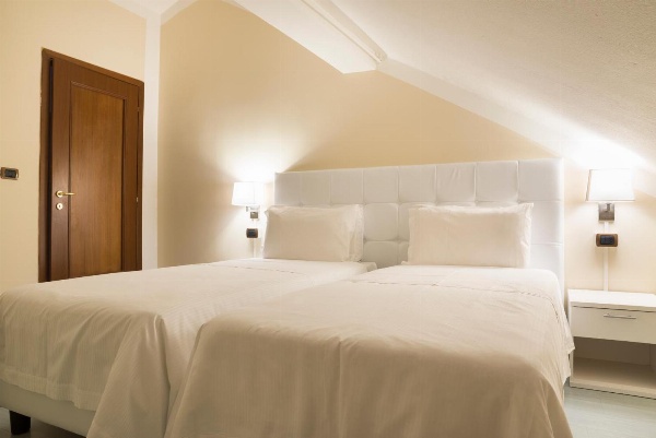 Hotel Tourist image 16