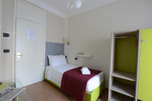 Hotel Tourist image 9
